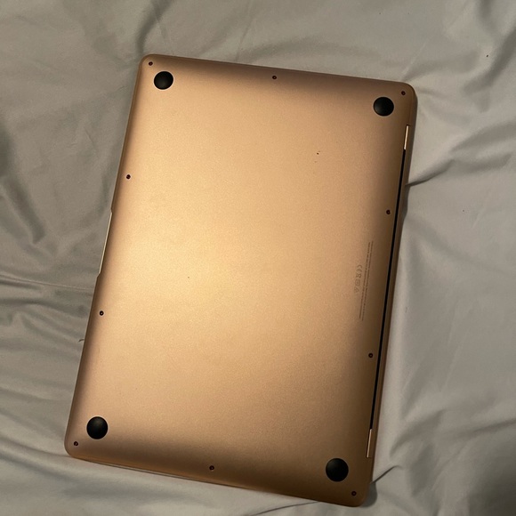 2020 MACBOOK PRO AIR ROSE GOLD - Picture 3 of 6